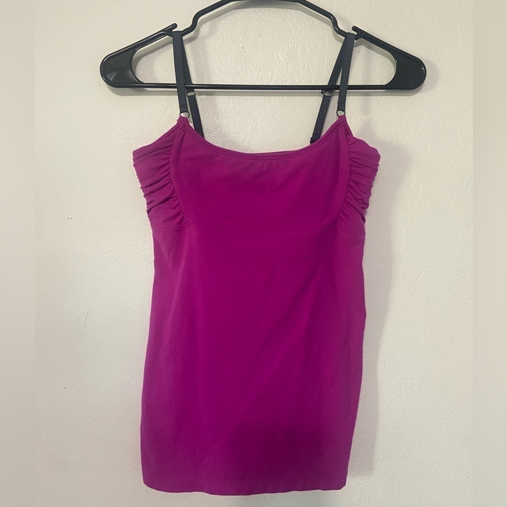 Zobha women's size 2 workout tank with convertible straps and built in shelf bra